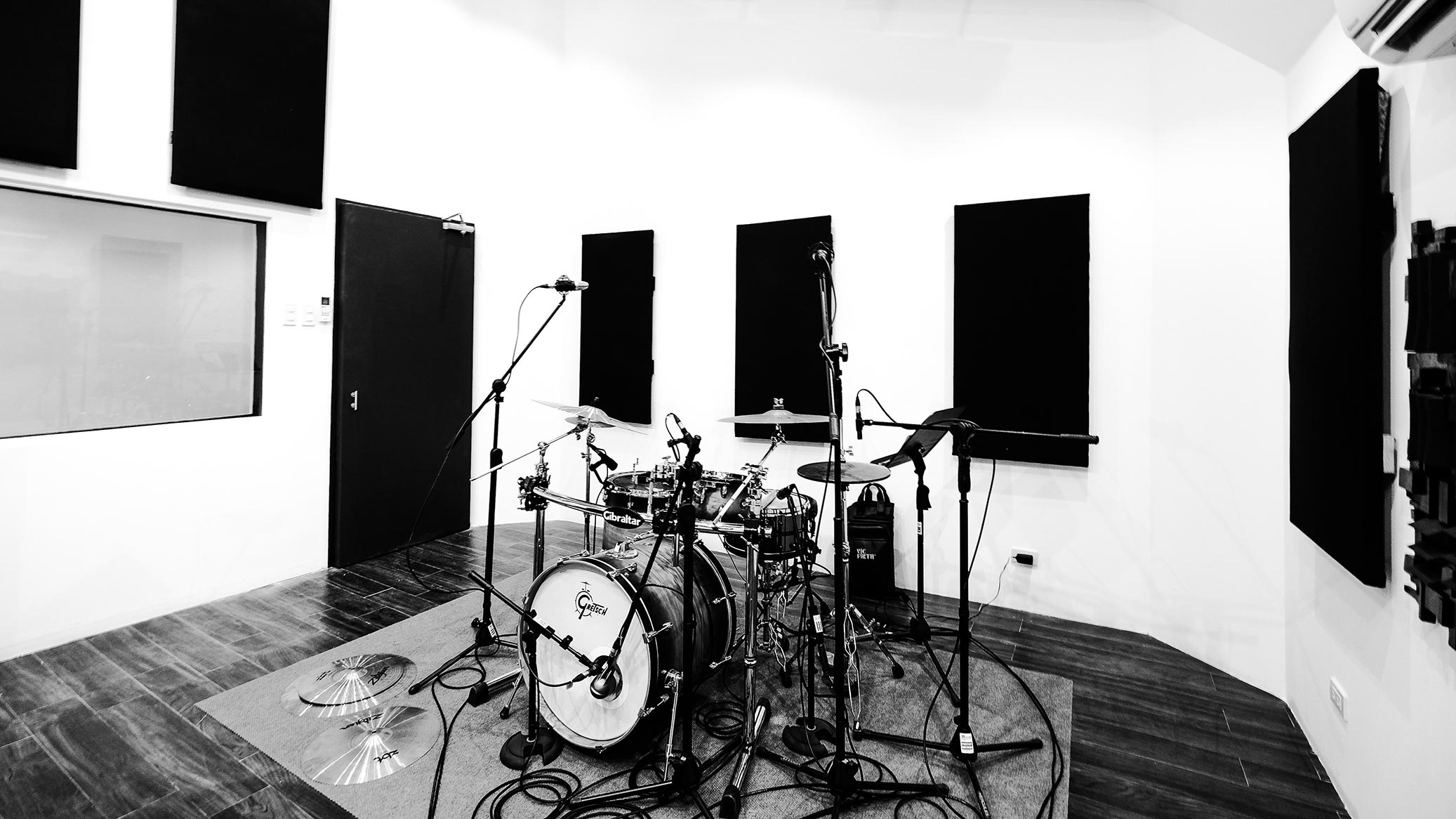 Live Room – Room 11 Studio